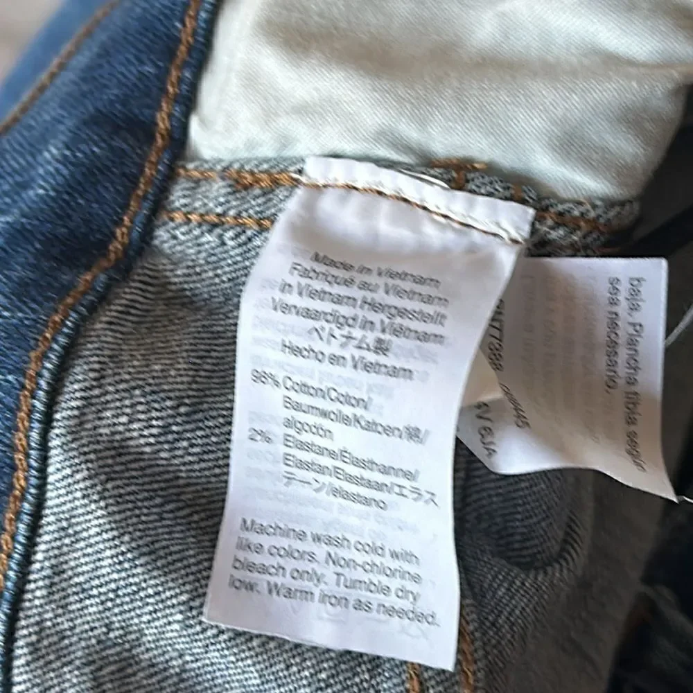 Madewell The Perfect Vintage Slim Straight Jeans!